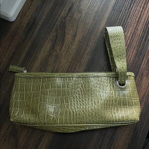 Green Crocodile-Embossed Wristlet Clutch